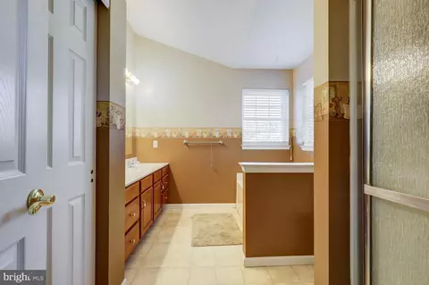 Entry Way - 234 Andover Ln, Lititz, PA 17543 photo 9 of 9