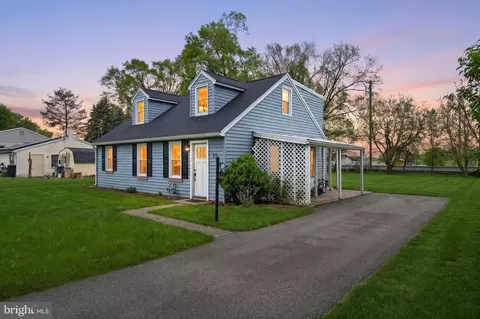 35 W Main, Salunga, PA 17538