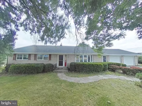29 Oberholtzer Rd, Elizabethtown, PA 17022