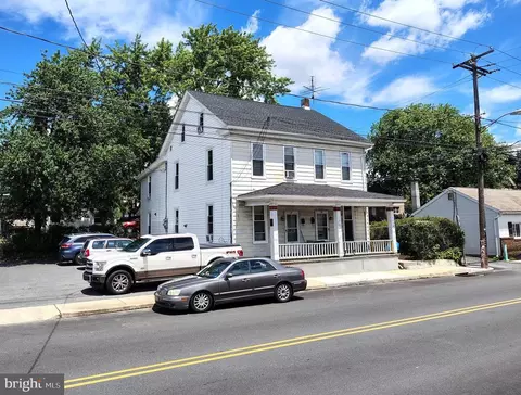 37-39 E Willow St, Elizabethtown, PA 17022