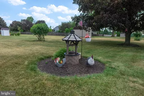 Exterior - 949 Brunnerville Rd, Lititz, PA 17543 photo 6 of 9