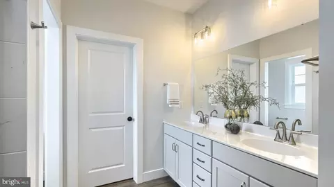 Entry Way - 15 Vista Ct, Lititz, PA 17543 photo 4 of 12