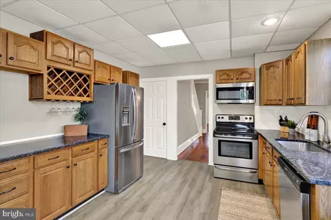 Kitchen - 5 W 2nd Ave, Lititz, PA 17543 photo 2 of 2