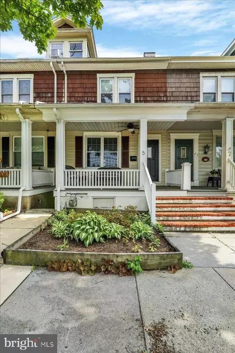 Exterior - 5 W 2nd Ave, Lititz, PA 17543 photo 6 of 10
