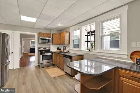 Kitchen - 5 W 2nd Ave, Lititz, PA 17543 photo 1 of 2