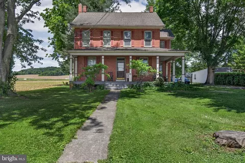 4023 Minute Dr, Columbia, PA 17512