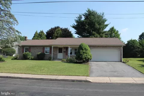 1641 Stevens St, East Petersburg, PA 17520