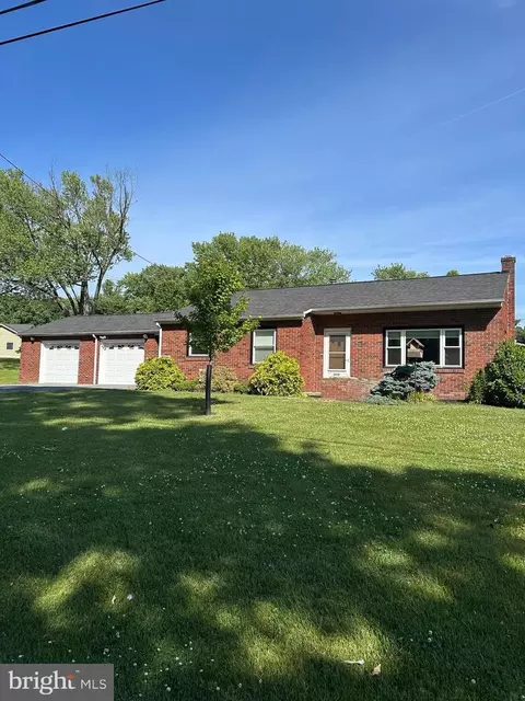 1652 Reading Rd, Mohnton, PA 19540