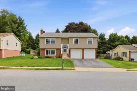 520 Wallingford Rd, Lancaster, PA 17601