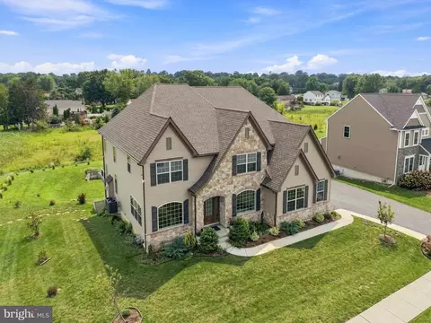 454 E Delp Rd, Lancaster, PA 17601