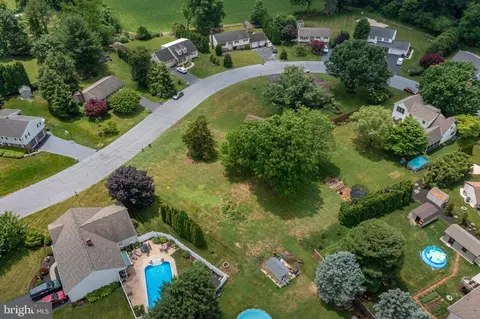 734 Pleasant Dr #LOT 2, New Holland, PA 17557