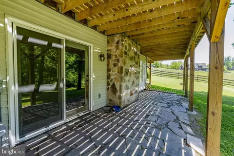 Exterior - 21 Speedwell Forge Rd, Lititz, PA 17543 photo 10 of 20