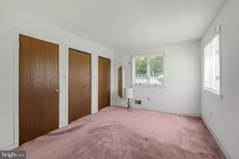Bedroom - 21 Speedwell Forge Rd, Lititz, PA 17543 photo 4 of 4