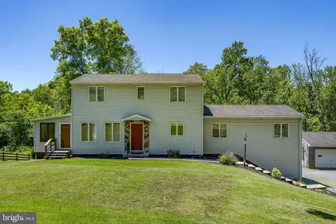Exterior - 21 Speedwell Forge Rd, Lititz, PA 17543 photo 1 of 20