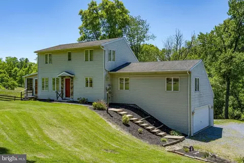 Exterior - 21 Speedwell Forge Rd, Lititz, PA 17543 photo 3 of 20