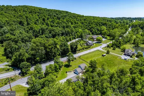 View/Area - 21 Speedwell Forge Rd, Lititz, PA 17543 photo 1 of 8