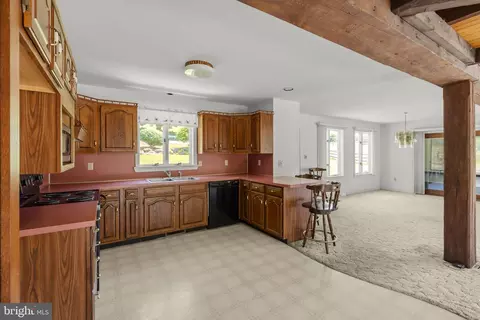 Kitchen - 21 Speedwell Forge Rd, Lititz, PA 17543 photo 3 of 3