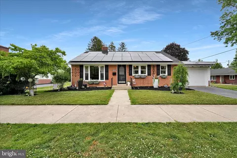 161 N Laurel St, Manheim, PA 17545