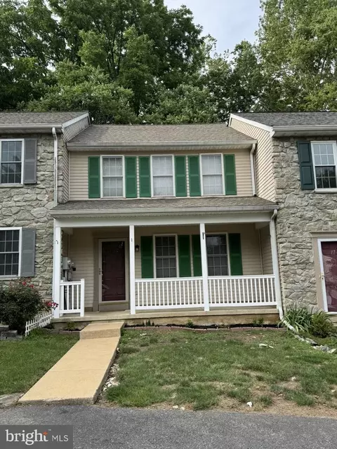 15 Deep Hollow Ln, Lancaster, PA 17603