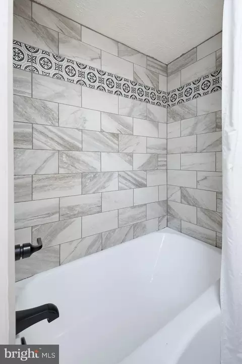 Bath - 14 N Locust St, Lititz, PA 17543 photo 3 of 3