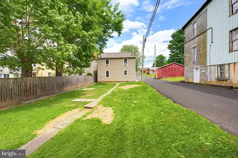 Exterior - 14 N Locust St, Lititz, PA 17543 photo 6 of 6