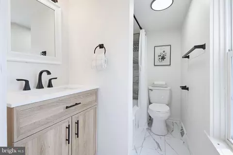 Bath - 14 N Locust St, Lititz, PA 17543 photo 1 of 3