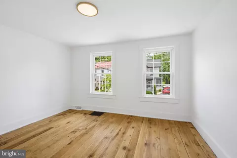 Bedroom - 16 N Locust St, Lititz, PA 17543 photo 4 of 4