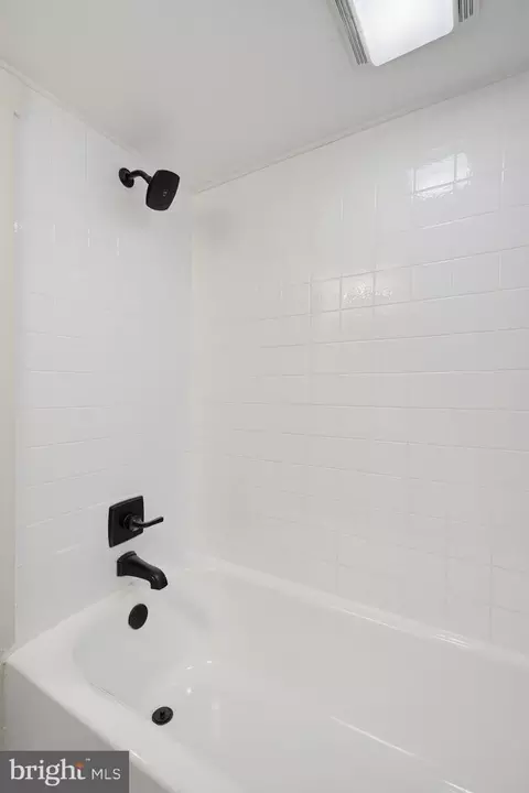 Bath - 16 N Locust St, Lititz, PA 17543 photo 3 of 3