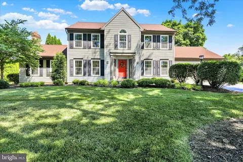 Exterior - 557 Magnolia Dr, Lititz, PA 17543 photo 8 of 9