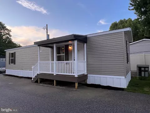 1136 Steinmetz Rd #7, Ephrata, PA 17522
