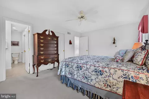 Bedroom - 1133 Brighton Ave, Lititz, PA 17543 photo 2 of 6
