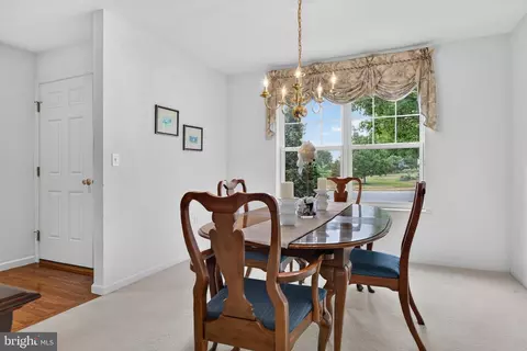 Dining - 1133 Brighton Ave, Lititz, PA 17543 photo 2 of 4