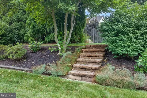 Exterior - 1133 Brighton Ave, Lititz, PA 17543 photo 8 of 8