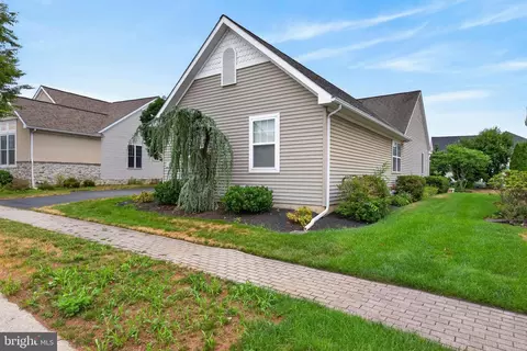 Exterior - 1133 Brighton Ave, Lititz, PA 17543 photo 3 of 8