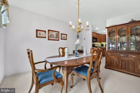 Dining - 1133 Brighton Ave, Lititz, PA 17543 photo 1 of 4