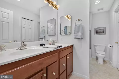Bath - 1133 Brighton Ave, Lititz, PA 17543 photo 1 of 2