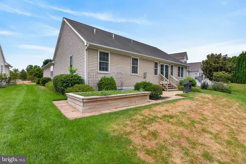 Exterior - 1133 Brighton Ave, Lititz, PA 17543 photo 6 of 8