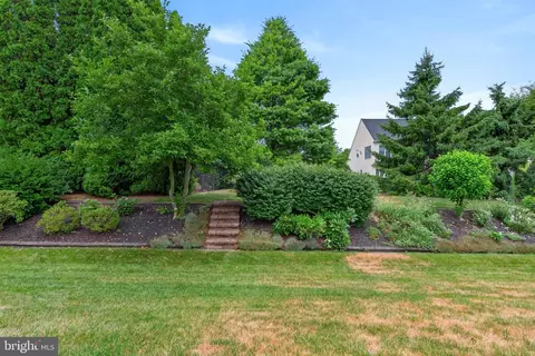 Exterior - 1133 Brighton Ave, Lititz, PA 17543 photo 7 of 8
