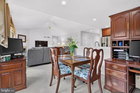Dining - 1133 Brighton Ave, Lititz, PA 17543 photo 4 of 4