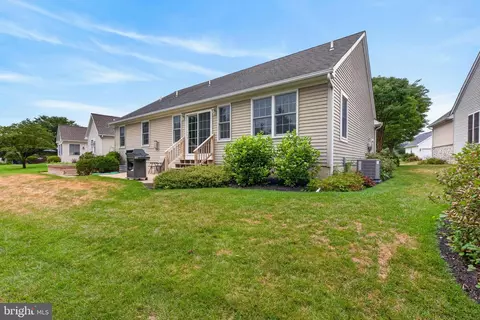 Exterior - 1133 Brighton Ave, Lititz, PA 17543 photo 5 of 8
