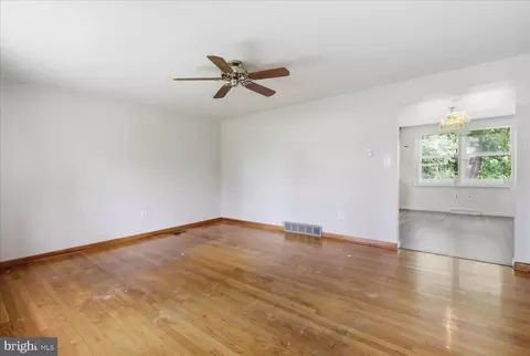 Living - 329 Fairview Dr, Lititz, PA 17543 photo 1 of 2
