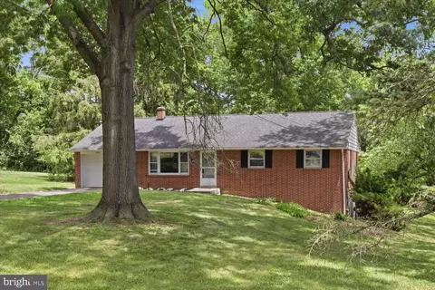 Exterior - 329 Fairview Dr, Lititz, PA 17543 photo 3 of 16