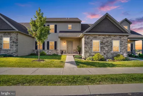 140 Ridgefield Dr, Elizabethtown, PA 17022