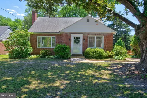 124 Landis Ave, Millersville, PA 17551