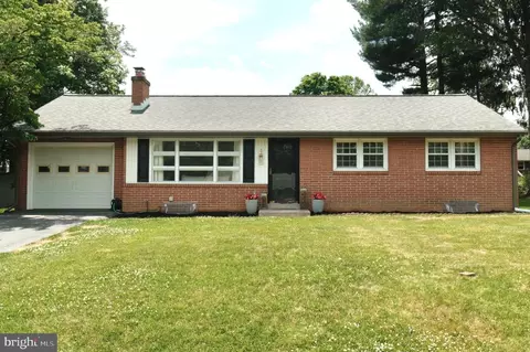 1602 Vista Rd, Lancaster, PA 17601