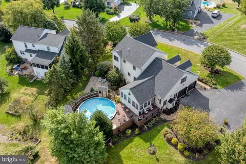 View/Area - 5 Village Dr, Lititz, PA 17543 photo 2 of 5