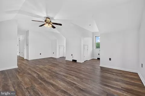 Entry Way - 5 Village Dr, Lititz, PA 17543 photo 10 of 10