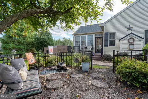 Exterior - 5 Village Dr, Lititz, PA 17543 photo 11 of 17