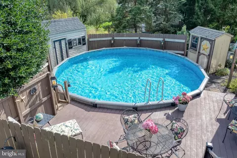 Exterior - 5 Village Dr, Lititz, PA 17543 photo 9 of 17