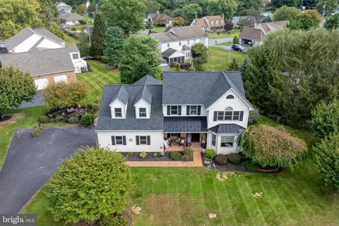 View/Area - 5 Village Dr, Lititz, PA 17543 photo 3 of 5